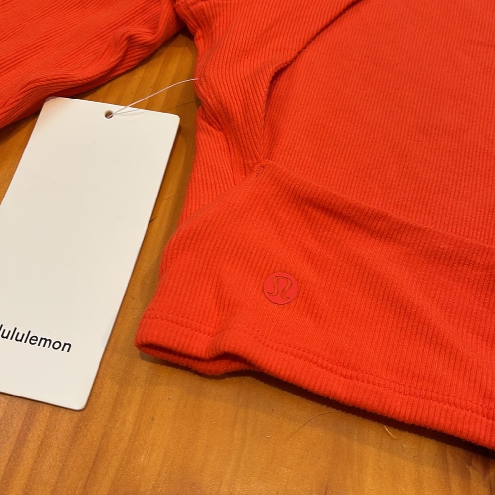 Lululemon Athletica Crop Top - Picture 6 of 7
